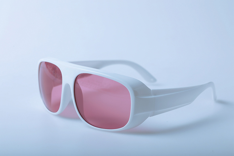 نظارات السلامة الليزر